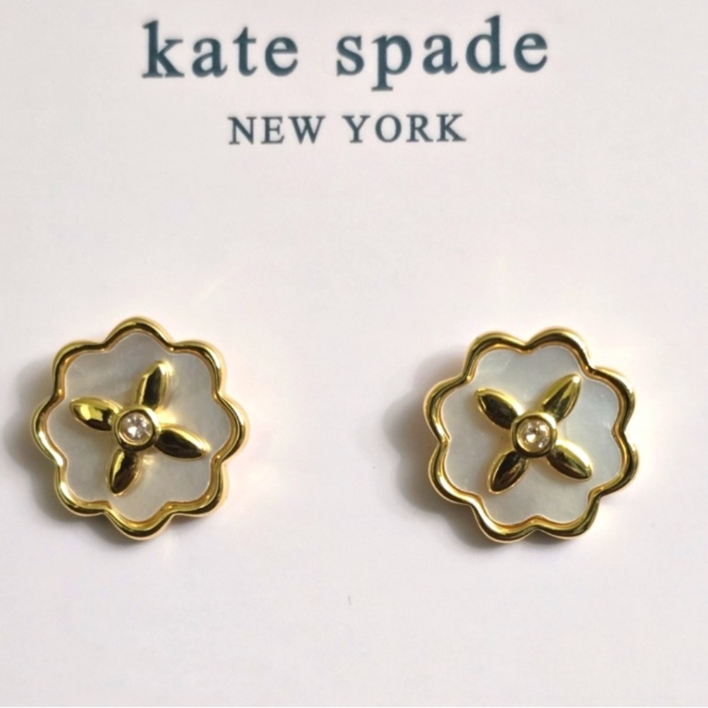 Kate Spade Heritage bloom stud earrings ( 90)